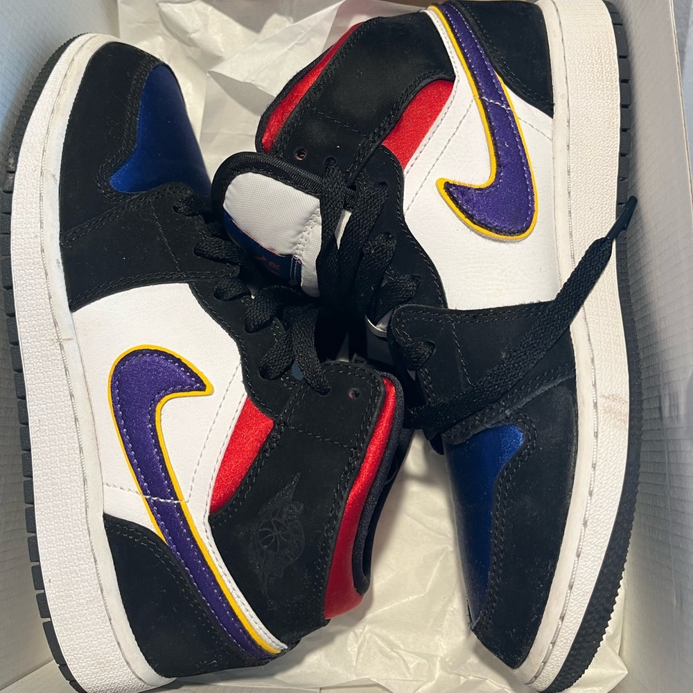 Air Jordan’s for cheap, could be cleaned easily